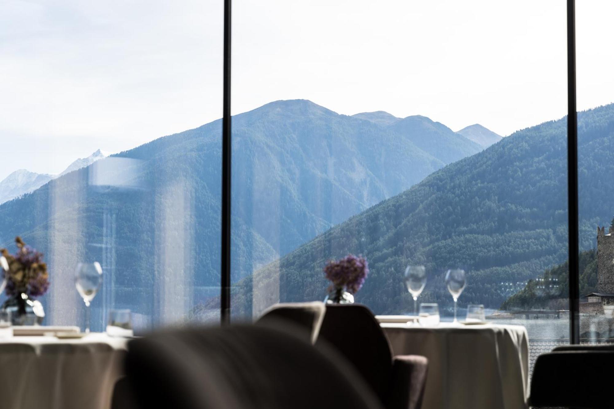 Hotel Weisses Kreuz บัวร์กูสิโอ ภายนอก รูปภาพ