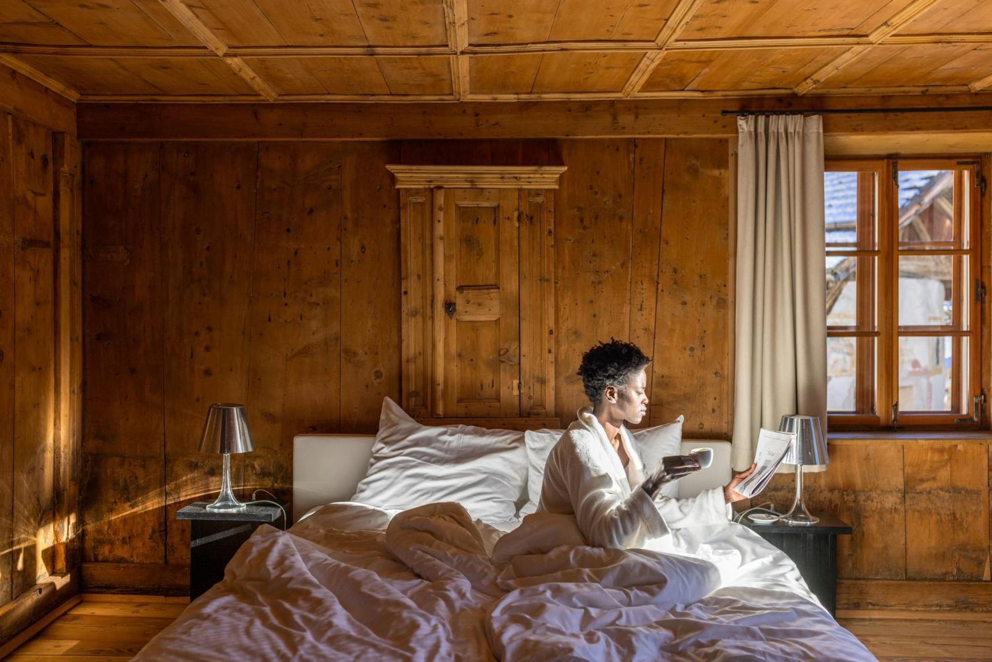 Hotel Weisses Kreuz บัวร์กูสิโอ ภายนอก รูปภาพ